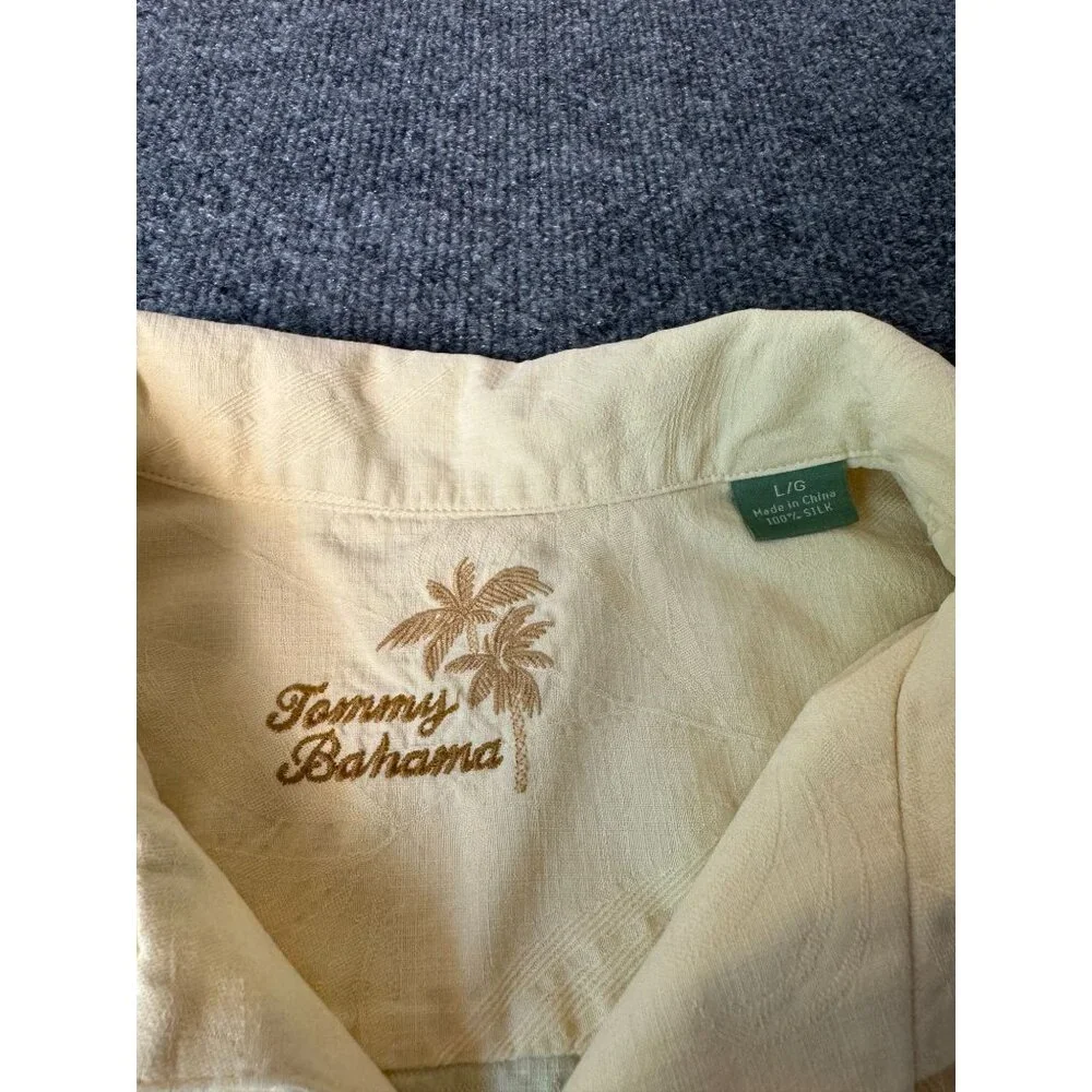 Tommy Bahama Shirt Mens L 100% Silk Hawaiian‎ Beach Short Sleeve Button Down